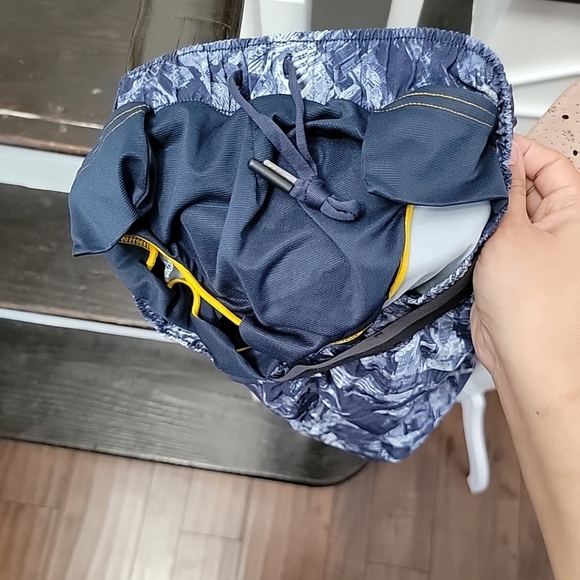 LULULEMON MENS Surge LINED SHORT SIZE MEDIUM Gym Workout Active - Picture 3 of 5